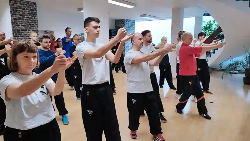 Training Fachschule für Selbstverteidigung Stuttgart